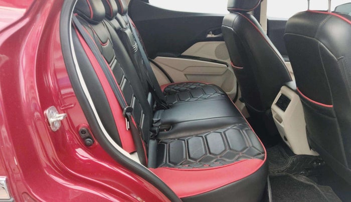 2024 Mahindra XUV 3XO AX5 1.5 Turbo Diesel, Diesel, Manual, 17,287 km, Right Side Rear Door Cabin