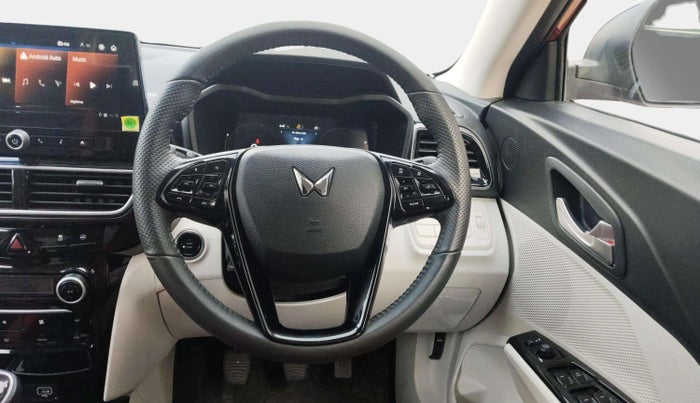 2024 Mahindra XUV 3XO AX5 1.5 Turbo Diesel, Diesel, Manual, 17,287 km, Steering Wheel Close Up