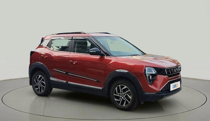 2024 Mahindra XUV 3XO AX5 1.5 Turbo Diesel, Diesel, Manual, 17,287 km, Right Front Diagonal