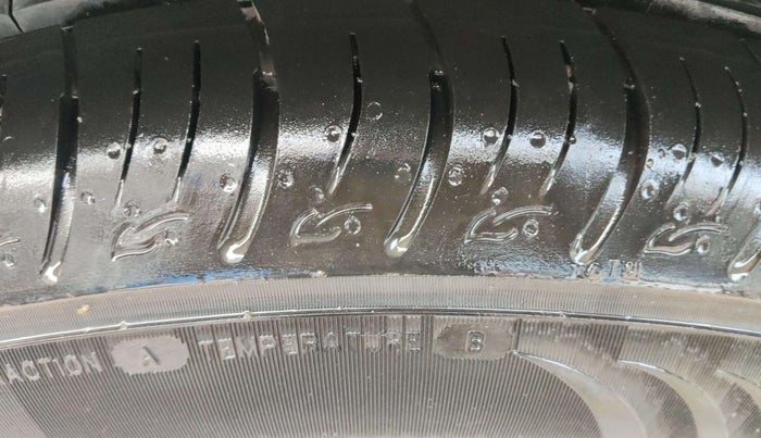 2024 Mahindra XUV 3XO AX5 1.5 Turbo Diesel, Diesel, Manual, 17,287 km, Left Rear Tyre Tread