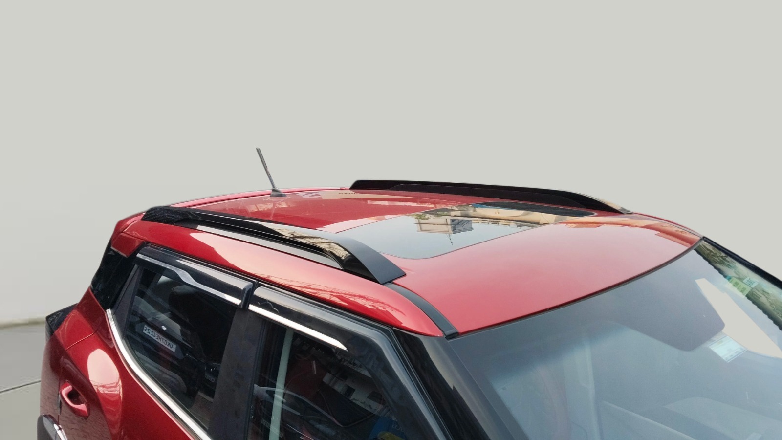 2024 Mahindra XUV 3XO AX5 1.5 Turbo Diesel, Diesel, Manual, 17,287 km, Roof