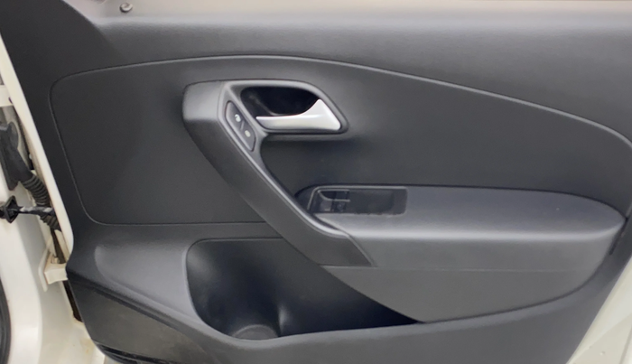 2019 Volkswagen Polo TRENDLINE 1.0L, Petrol, Manual, 75,876 km, Driver Side Door Panels Control