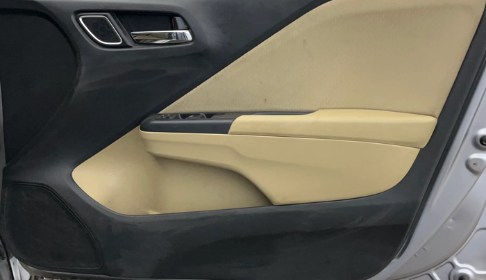 2020 Honda City 1.5L I-VTEC V MT, Petrol, Manual, 50,740 km, Driver Side Door Panels Control