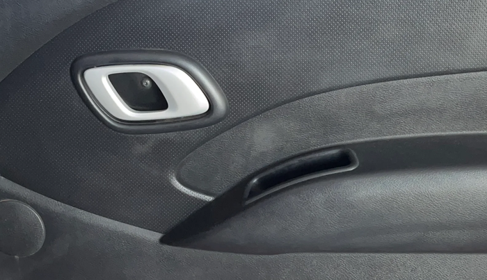 2018 Datsun Redi Go T (O), Petrol, Manual, 49,427 km, Driver Side Door Panels Control