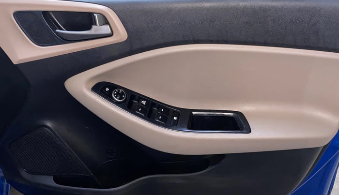 2017 Hyundai Elite i20 ASTA 1.2, Petrol, Manual, 77,893 km, Driver Side Door Panels Control