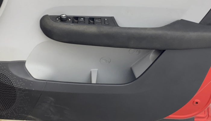 2021 Tata ALTROZ XZ PETROL, Petrol, Manual, 29,427 km, Driver Side Door Panels Control