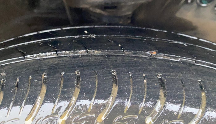 2018 Maruti Wagon R 1.0 VXI, Petrol, Manual, 67,858 km, Right Front Tyre Tread