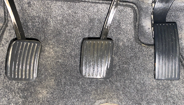 2015 Hyundai Xcent SX 1.2, Petrol, Manual, 1,20,441 km, Pedals