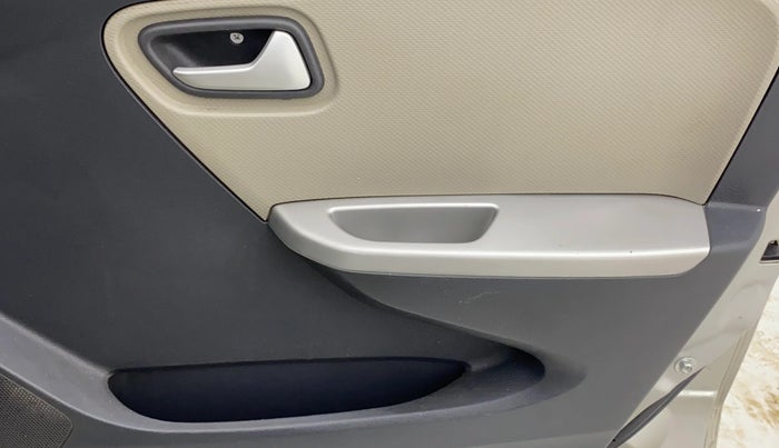 2019 Maruti Alto K10 VXI AMT, Petrol, Automatic, 54,852 km, Driver Side Door Panels Control