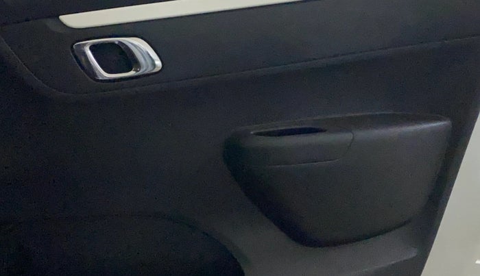 2024 Renault Kwid CLIMBER MT 1.0, Petrol, Manual, 38,289 km, Driver Side Door Panels Control