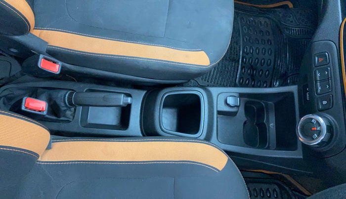 2019 Renault Kwid CLIMBER 1.0 AMT, Petrol, Automatic, 15,910 km, Gear Lever