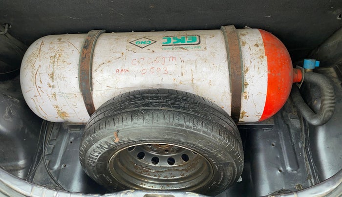 2015 Hyundai Eon ERA +, CNG, Manual, 90,766 km, Boot Inside