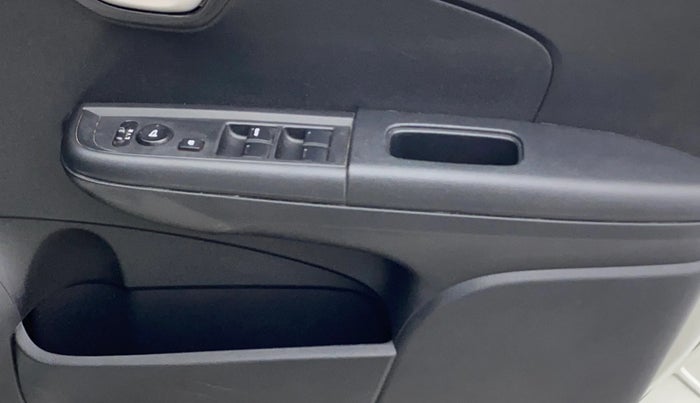 2019 Honda BR-V 1.5L I-VTEC S, Petrol, Manual, 27,835 km, Driver Side Door Panels Control