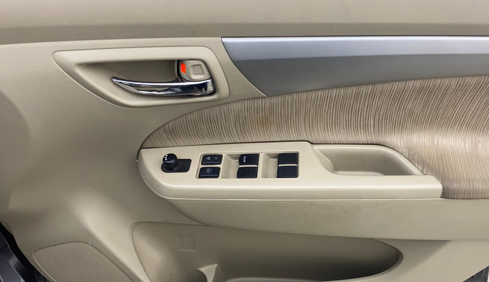 2015 Maruti Ertiga VXI, Petrol, Manual, 92,828 km, Driver Side Door Panels Control