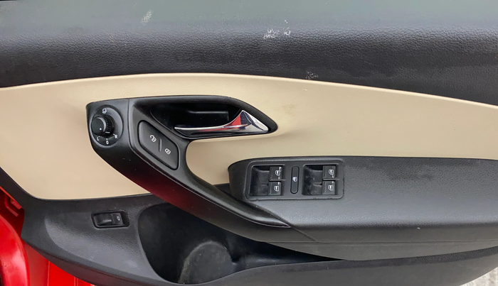 2017 Skoda Rapid 1.5 TDI CR ACTIVE, Diesel, Manual, 1,56,987 km, Driver Side Door Panels Control