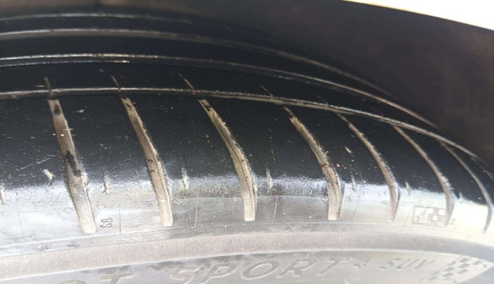 2022 Mercedes Benz EQS 580 4MATIC, Electric, Automatic, 27,862 km, Left Rear Tyre Tread