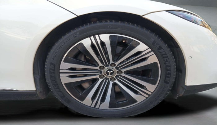 2022 Mercedes Benz EQS 580 4MATIC, Electric, Automatic, 27,862 km, Right Front Wheel