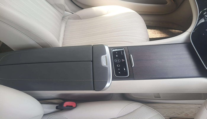 2022 Mercedes Benz EQS 580 4MATIC, Electric, Automatic, 27,862 km, Gear Lever