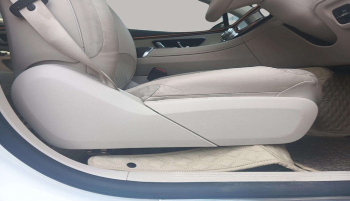 2022 Mercedes Benz EQS 580 4MATIC, Electric, Automatic, 27,862 km, Driver Side Adjustment Panel