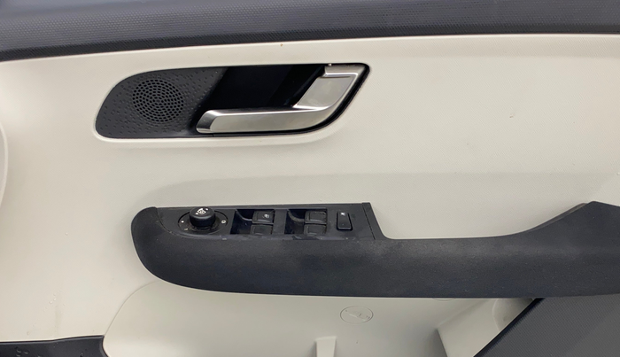 2023 Tata ALTROZ XZ PLUS PETROL, Petrol, Manual, 10,000 km, Driver Side Door Panels Control