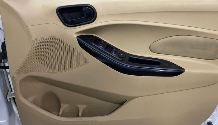 2017 Ford Figo Aspire TITANIUM 1.2 PETROL, Petrol, Manual, 52,248 km, Driver Side Door Panels Control