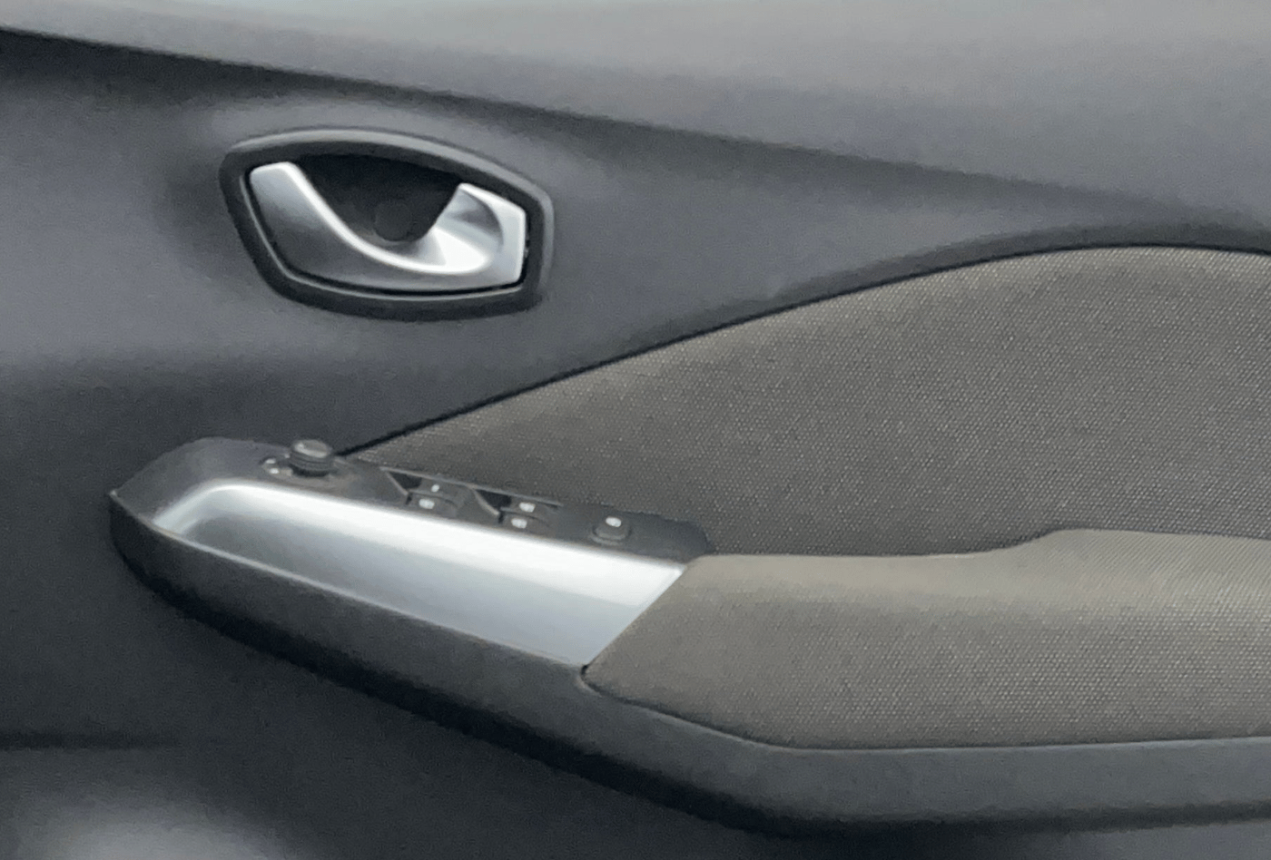 2020 Nissan Kicks XV TURBO 1.3 CVT, Petrol, Automatic, 37,215 km, Driver Side Door Panels Control