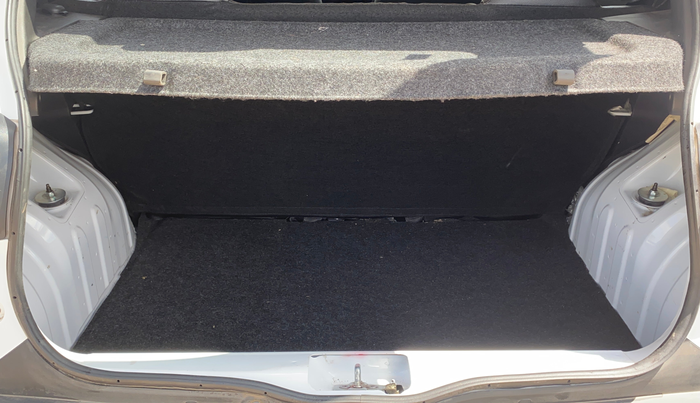 2020 Renault Kwid RXT 1.0 (O), Petrol, Manual, 20,367 km, Boot Inside