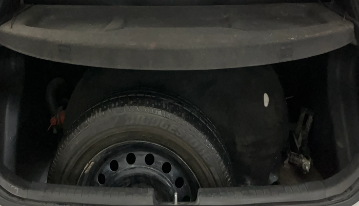 2017 Hyundai Elite i20 ASTA 1.2, CNG, Manual, 66,289 km, Boot Inside