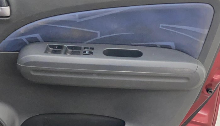 2012 Maruti Ritz ZXI, Petrol, Manual, 61,061 km, Driver Side Door Panels Control