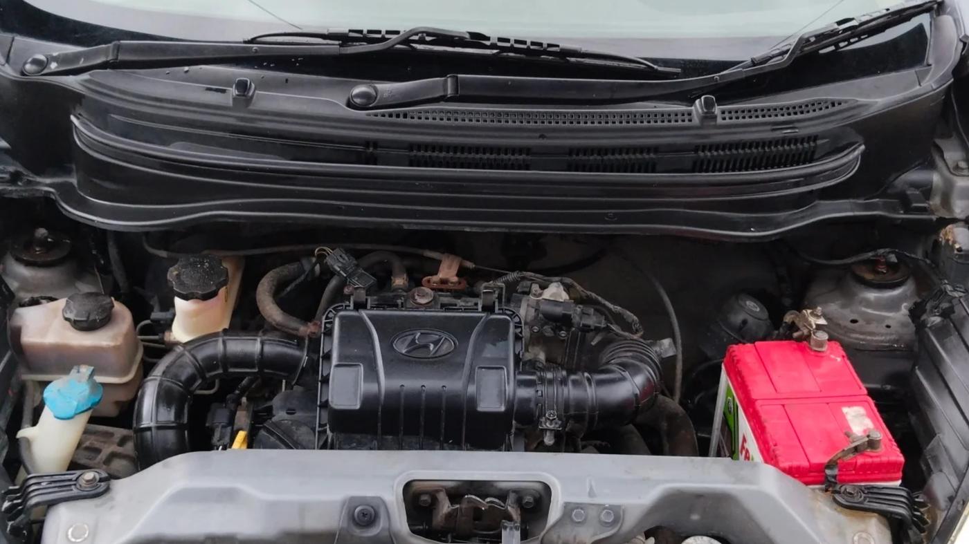 2017 Hyundai Eon MAGNA +, Petrol, Manual, 33,993 km, Engine View