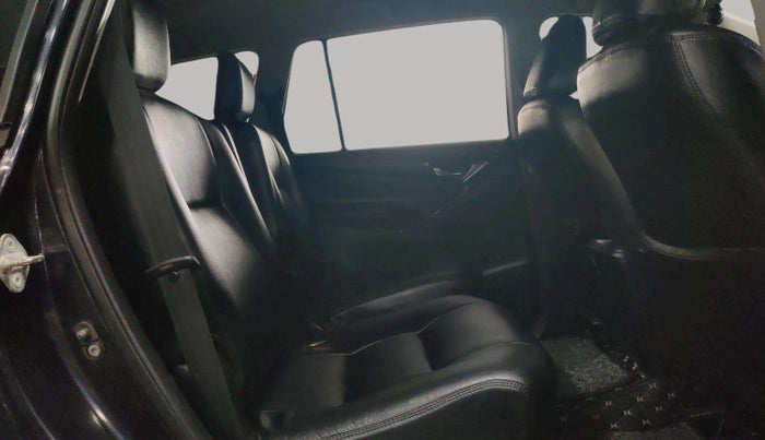 2021 Toyota Innova Crysta 2.4 GX AT 7 STR, Diesel, Automatic, 1,18,668 km, Right Side Rear Door Cabin