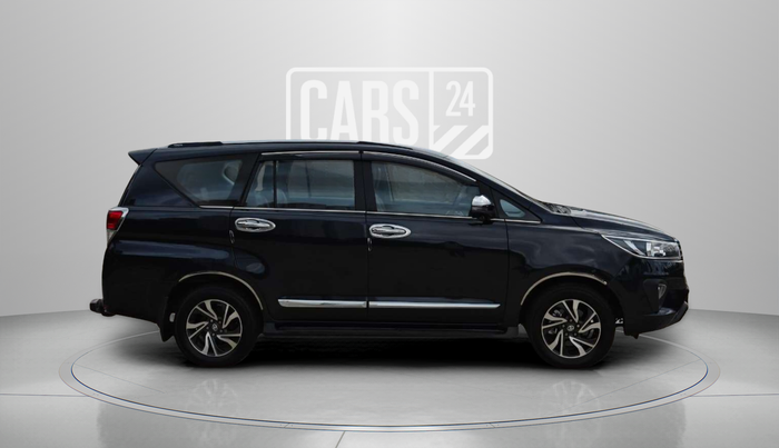 2021 Toyota Innova Crysta 2.4 GX AT 7 STR, Diesel, Automatic, 1,18,686 km, Right Side View