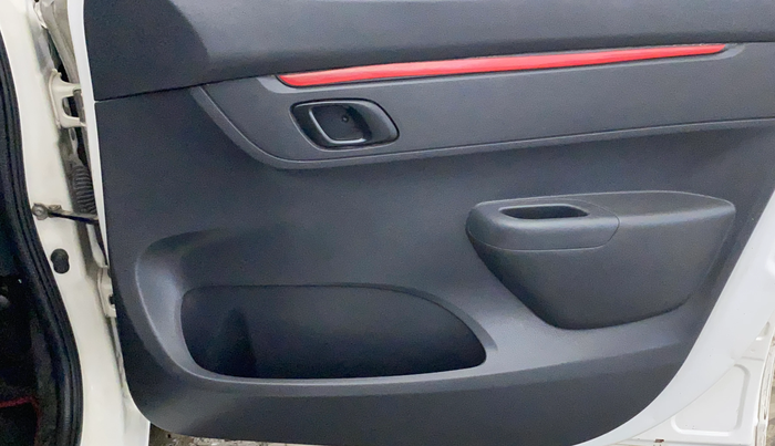 2016 Renault Kwid RXT 0.8, Petrol, Manual, 41,393 km, Driver Side Door Panels Control