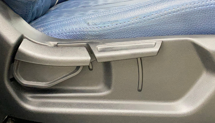 2019 Hyundai VENUE SX 1.0 (O) TURBO, Petrol, Manual, 26,684 km, Driver Side Adjustment Panel