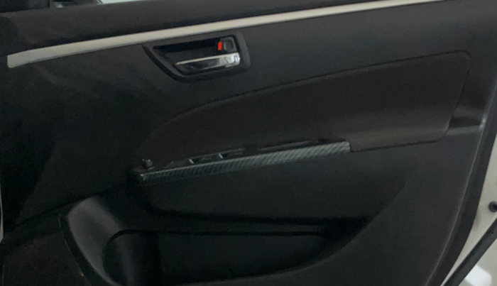 2013 Maruti Swift VXI, Petrol, Manual, 64,228 km, Driver Side Door Panels Control