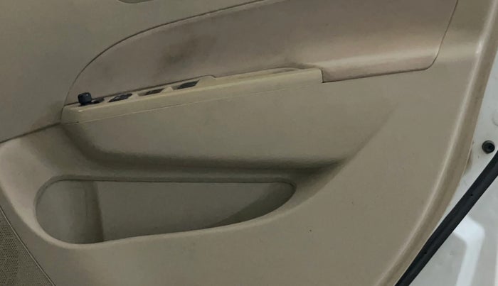 2016 Maruti Swift Dzire VXI, Petrol, Manual, 40,326 km, Driver Side Door Panels Control