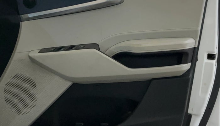 2023 KIA CARENS PREMIUM 1.5 PETROL 7 STR, Petrol, Manual, 16,745 km, Driver Side Door Panels Control