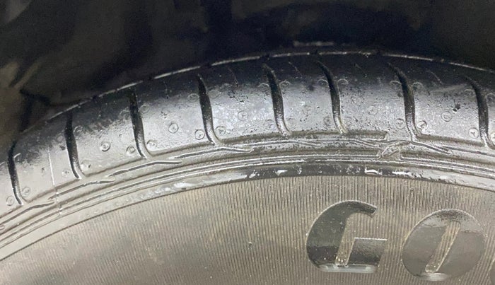 2013 Hyundai i20 ASTA 1.2, Petrol, Manual, 88,888 km, Left Front Tyre Tread