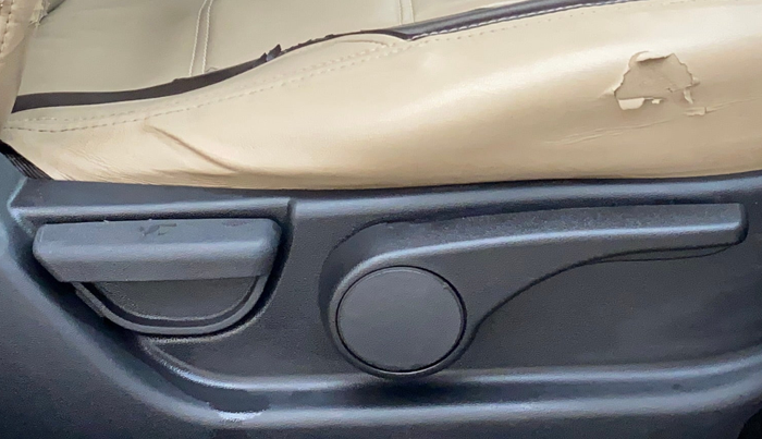 2013 Hyundai i20 ASTA 1.2, Petrol, Manual, 88,888 km, Driver Side Adjustment Panel