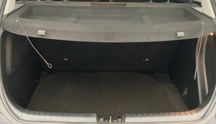 2022 Hyundai NEW I20 ASTA (O) 1.2 MT, Petrol, Manual, 30,536 km, Boot Inside