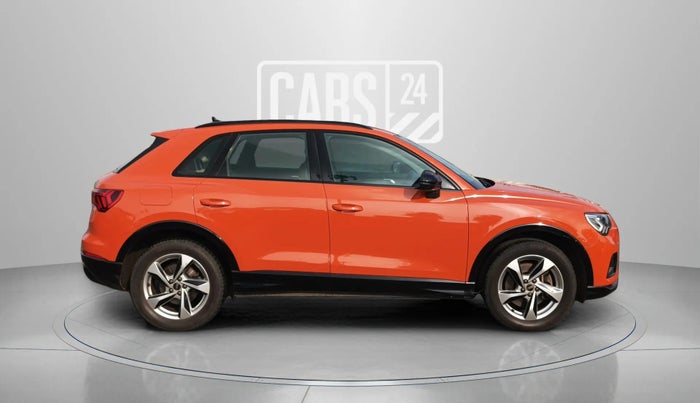 2023 Audi Q3 PREMIUM PLUS 40 TFSI, Petrol, Automatic, 31,678 km, Right Side View