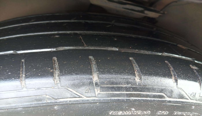 2023 Audi Q3 PREMIUM PLUS 40 TFSI, Petrol, Automatic, 31,678 km, Right Rear Tyre Tread