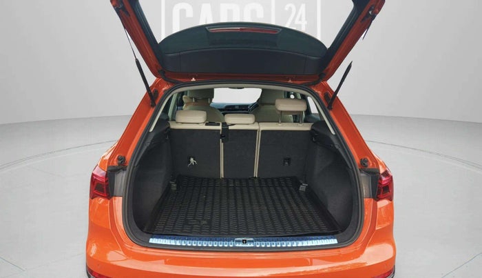 2023 Audi Q3 PREMIUM PLUS 40 TFSI, Petrol, Automatic, 31,678 km, Boot Door Open