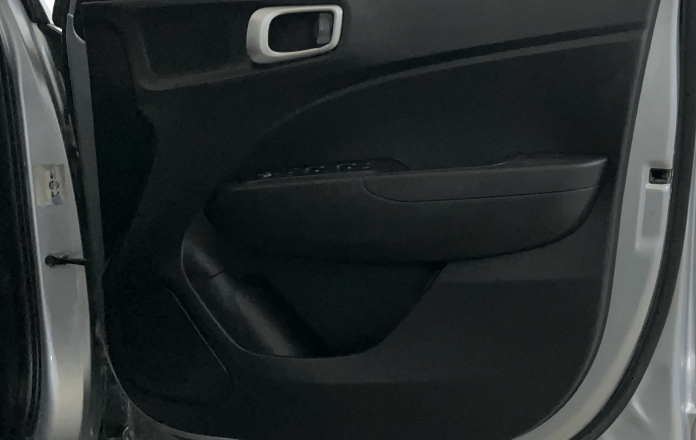 2019 Hyundai VENUE SX PLUS 1.0 TURBO DCT, Petrol, Automatic, 60,164 km, Driver Side Door Panels Control
