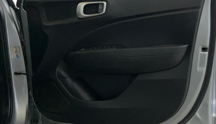 2019 Hyundai VENUE SX PLUS 1.0 TURBO DCT, Petrol, Automatic, 60,108 km, Driver Side Door Panels Control