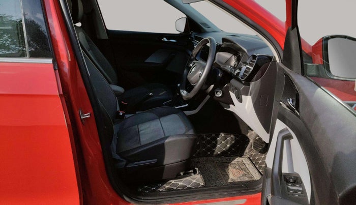 2021 Skoda KUSHAQ STYLE 1.5L TSI DSG, Petrol, Automatic, 34,092 km, Right Side Front Door Cabin