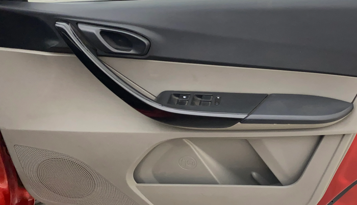 2019 Tata Tiago XT PETROL, Petrol, Manual, 86,264 km, Driver Side Door Panels Control