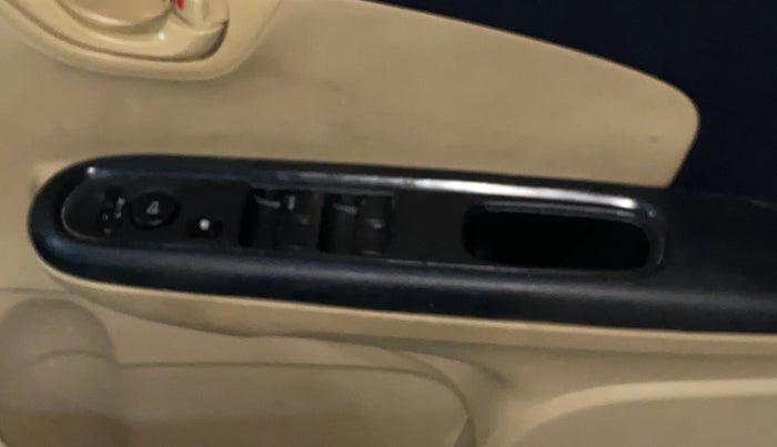 2014 Honda Mobilio 1.5L I-VTEC V, Petrol, Manual, 41,169 km, Driver Side Door Panels Control