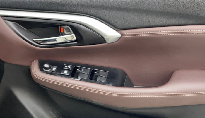 2023 Maruti Grand Vitara ZETA SMART HYBRID, Petrol, Manual, 78,499 km, Driver Side Door Panels Control