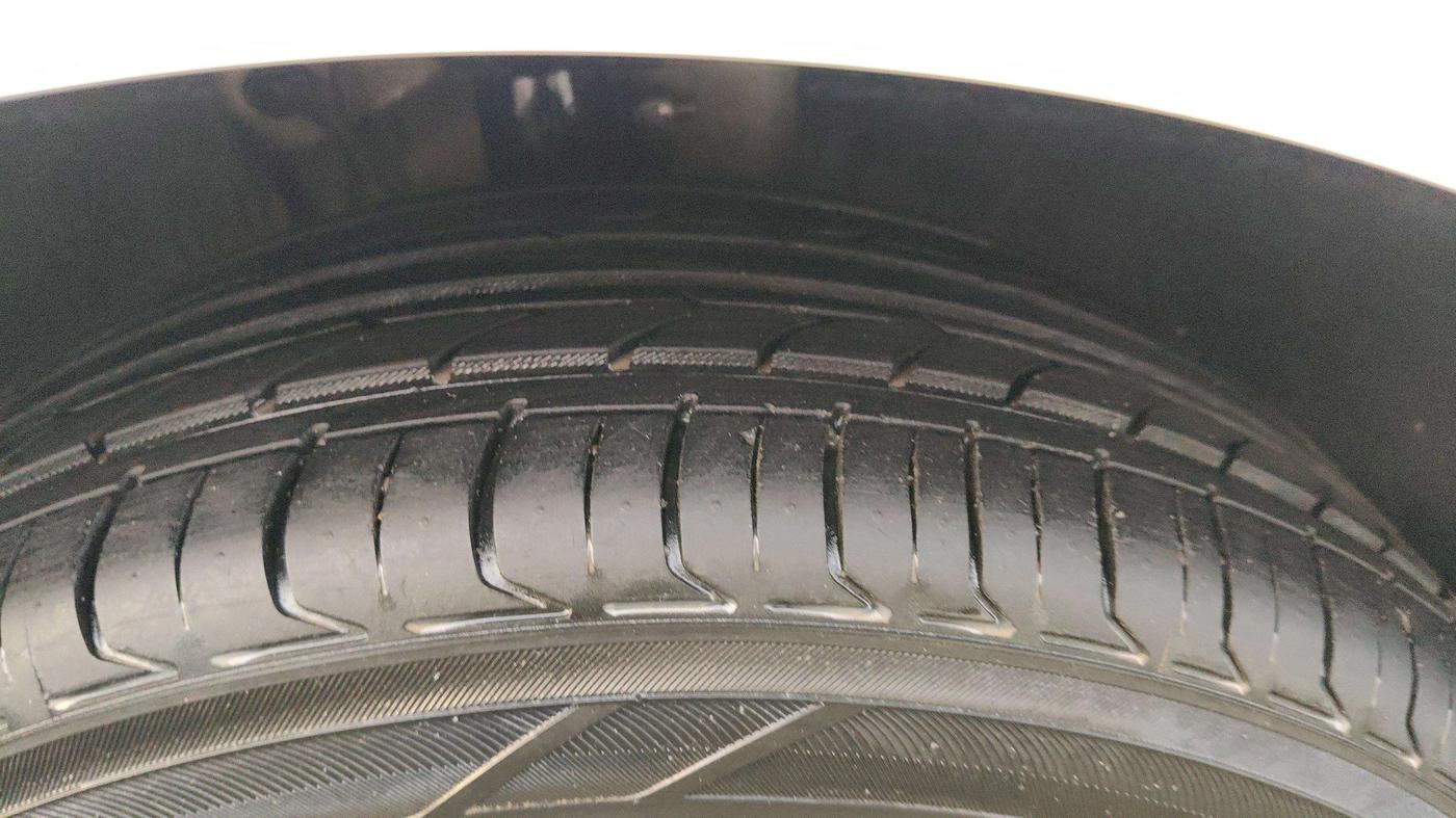 2019 Skoda Superb L&K 2.0 TDI AT, Diesel, Automatic, 85,812 km, Right Front Tyre Tread